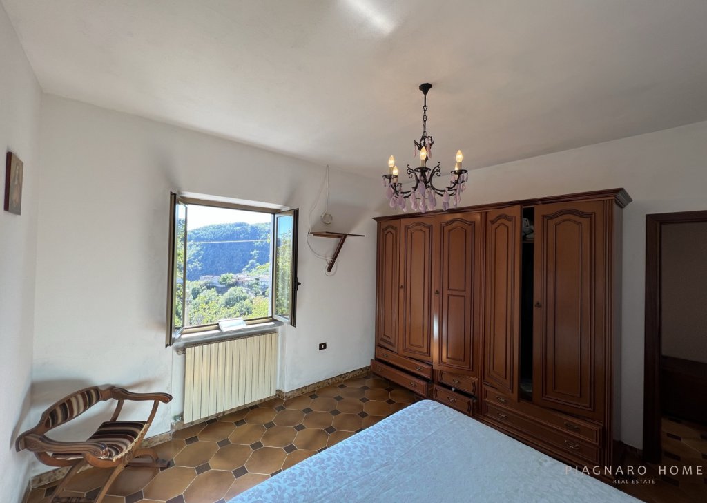 Case Semi-indipendenti in vendita  220 m² buono stato, Pontremoli, località Arzelato