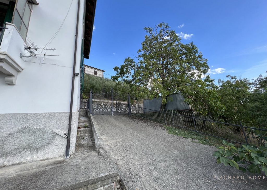 Appartamenti quadrilocale in vendita  via Arzengio 15, Pontremoli, località Arzengio