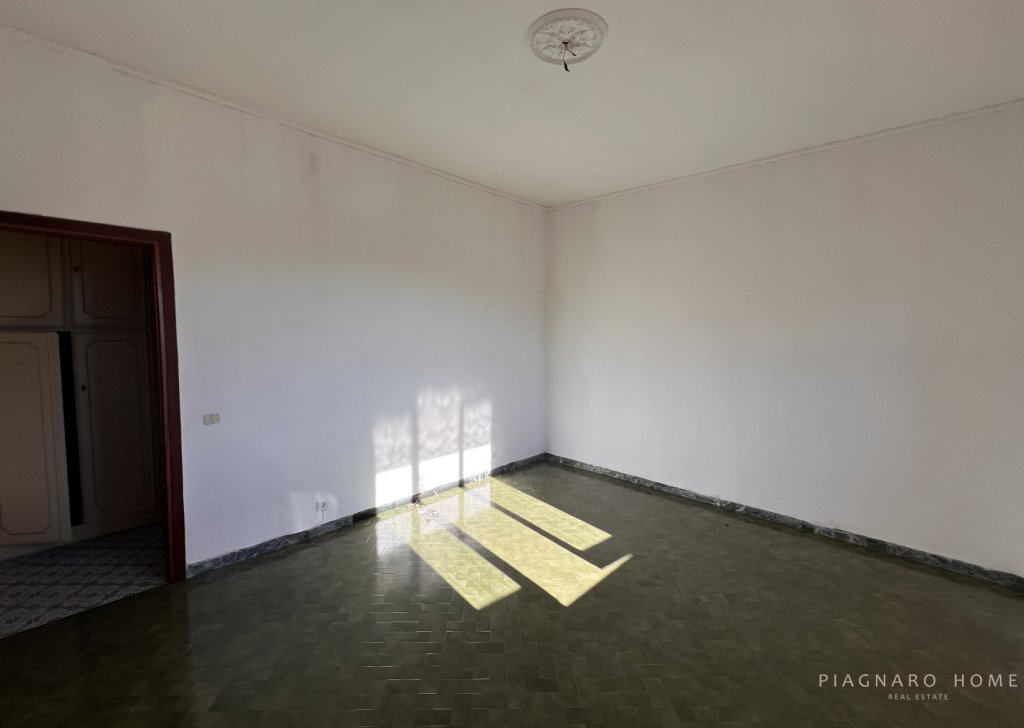 Appartamenti in vendita  170 m², Pontremoli, località Verdeno
