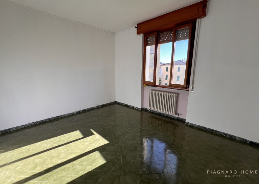 Appartamenti in vendita  170 m², Pontremoli, località Verdeno