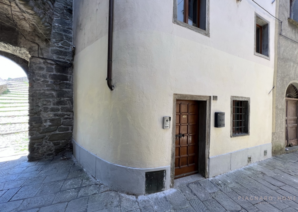 Case nel borgo in vendita , Pontremoli, località Centro storico