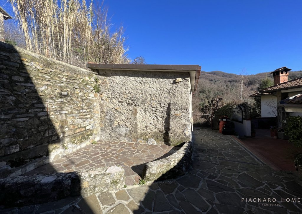 Case nel borgo bilocale in vendita  70 m² buono stato, Bagnone, località Vespeno