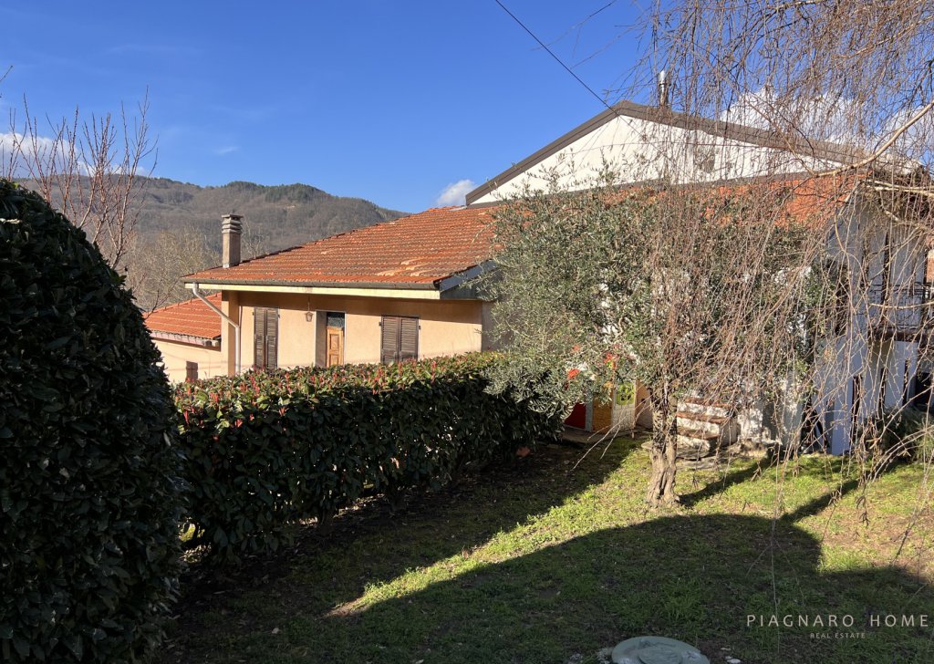 Case nel borgo in vendita , Pontremoli, località Cervara