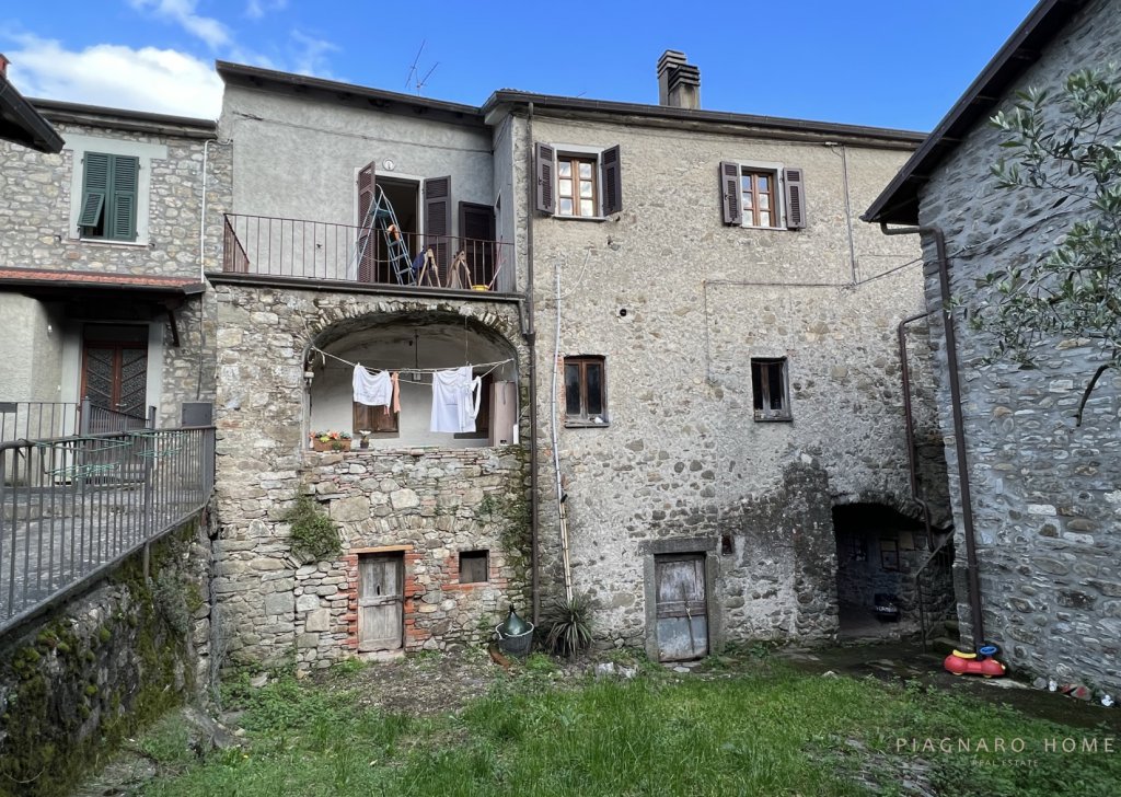 Vendita Case nel borgo Filattiera - Casa nel borgo Località Caprio