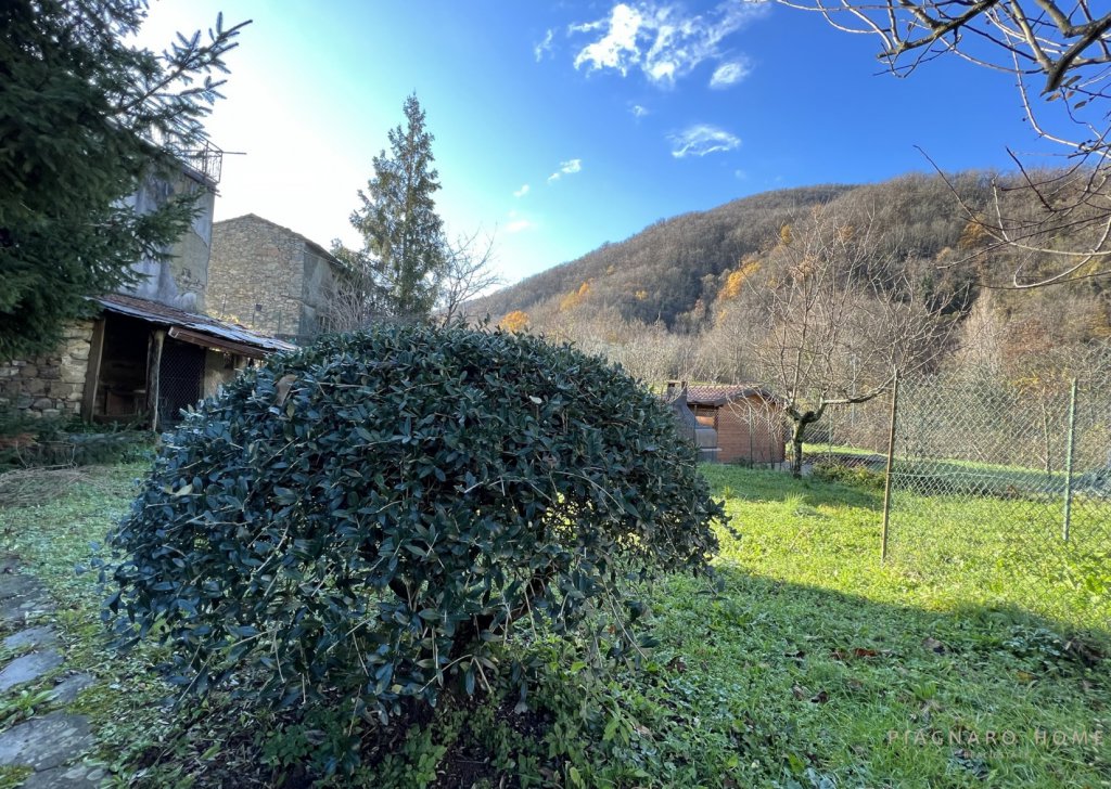 Case nel borgo in vendita  290 m², Mulazzo, località Foce di Castevoli