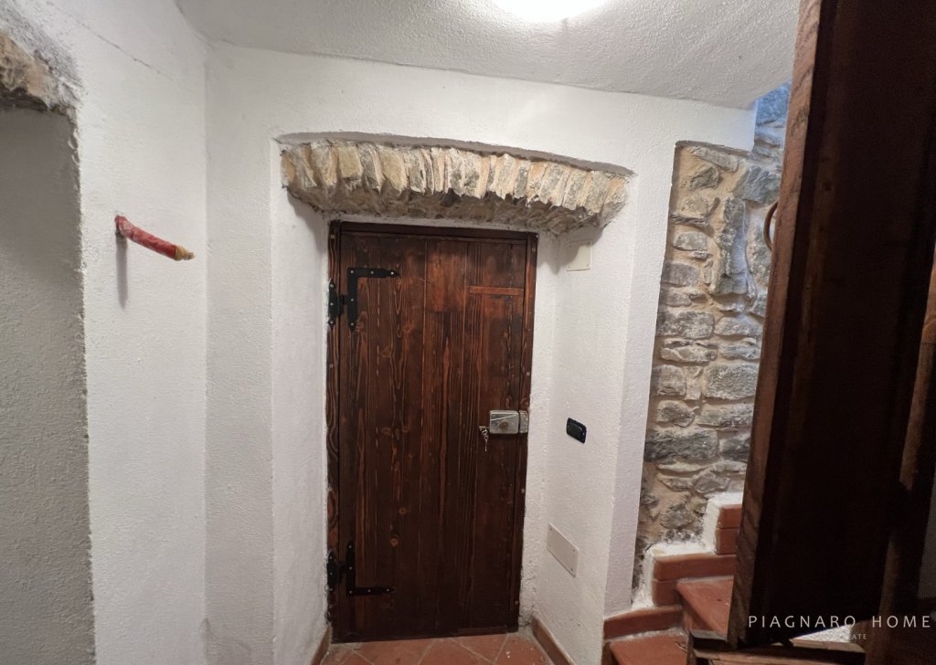 Vendita Case nel borgo Pontremoli - Rustico nel borgo Località Val d'Antena