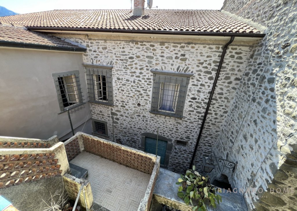 Vendita Case nel borgo Filattiera - Casa in sasso Località Ponticello