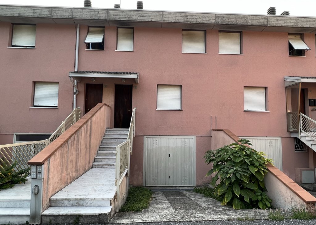 Vendita Case Semi-indipendenti Pontremoli - Casa in villette a schiera Località Mignegno