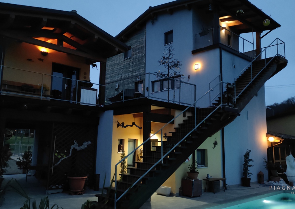 Case Semi-indipendenti in vendita  160 m² ottime condizioni, Mulazzo, località Ponte Teglia