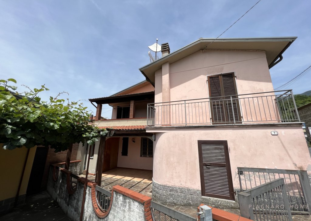Case Semi-indipendenti in vendita  85 m², Bagnone, località Vico