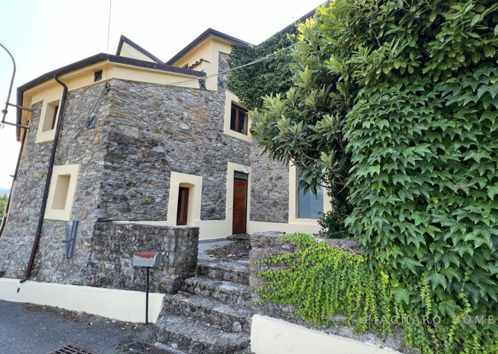 Vendita Rustici e Casali Aulla - La Casa labirinto con piscina Località Canova